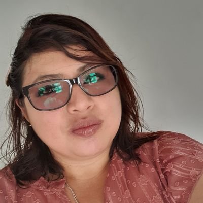 Betsygama's profile picture. 