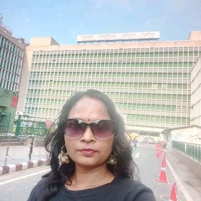 MBBS
 Dr. Shanilata kumari
from Guyana south America 
Bhartiya Janta party (minister) 
Delhi (outer Delhi jila Pradesh)

Lincoln American University
🏥💉💊👩‍⚕️