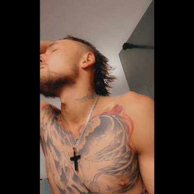 R18+ Content Creator,
Hung Aussie Tradie with huge loads,
😈#blessedbylucifer😈 #devilsarmy 😈