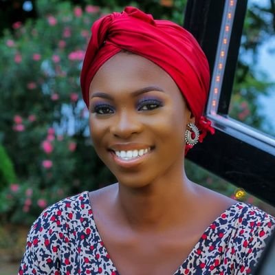 Ibadan Star Girl|| Muslimah|| Historian||Unilorin Alumna||Chocolate addict || aspiring Orobo stuck between getting fat and maintaining a flat tummy.