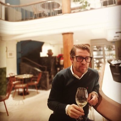 COMER , BEBER , SONREÍR
