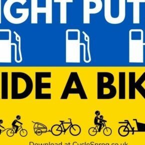 Vélotafeur et vélo loisirs.
Attaché à toutes les libertés, à la République, à la démocratie, aux valeurs fondamentales, aux droits humains, à l'Ukraine, à Gaza.