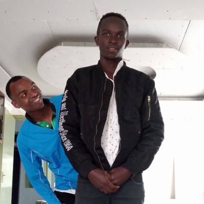 BearMbili's profile picture. follow me 😢😢