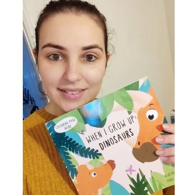 Author of When I Grow up: Dinosaurs 📚 🦕🦖 
Medical Photographer in the NHS 💙 🤍