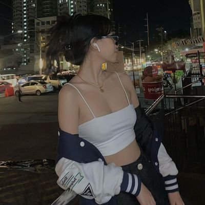 celestinelinesq's profile picture. ;