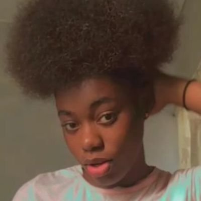 __juliawilson's profile picture. Be your own kinda beautiful🥀    Capricorn ♑ Chelsea 💙💙 @reecejames_24💞