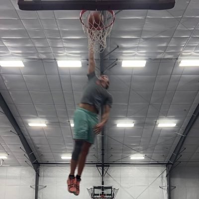 roppderrick's profile picture. you should’a dived