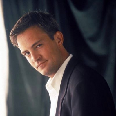 azoo_z9's profile picture. "Nothing can substitute experience."