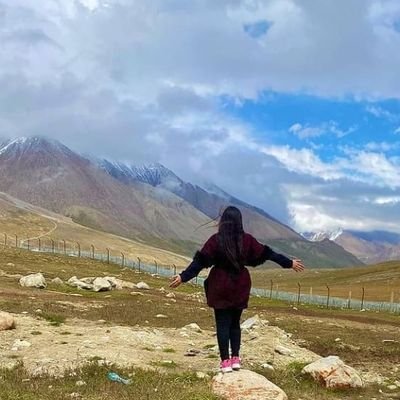 FAqsa98's profile picture. Forever is an illusion ✨