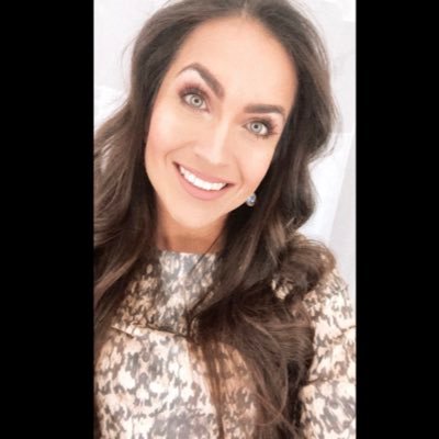 lissmorenomx's profile picture. 🇲🇽🇵🇷🇺🇸#MoldeandoTúCarácter #LissMoreno 💚