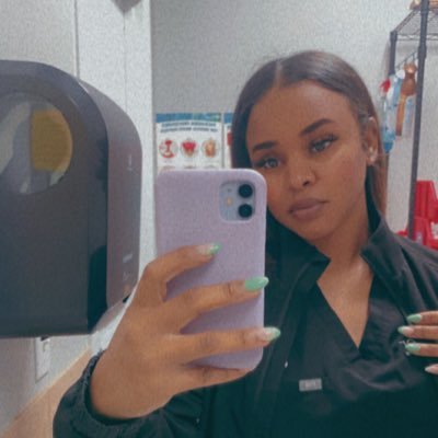 muvaee's profile picture. Muva E 💙 | flyhighbutterfly 🦋| mother of JUJU THE GREAT 🏈 & RABBIT 🧩 #raisingtheshawns #autismawareness