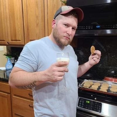 docxholl1d4y's profile picture. 