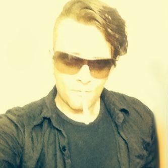 Manuel_Zeno's profile picture. Ultimamente si dice che gli Italiani siano tutti Cuochi, Opinionisti o Virologi, io li preferisco Cuochi, almeno il cappello da Cheff nasconde la testa di ca**o