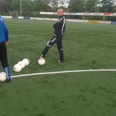 jeroen7207's profile picture. Scouting keepers  ,ex keeperstrainer,frans hoek sports,svn,usv,HHC,knvb,htc,ommen,Football Academy Twente,svn69,svdalfsen pappa van 2 sportieve dochters.