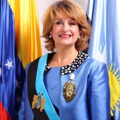 Presidente del Consejo Legislativo del Estado Zulia. @Clezulia 🏛 Vicepresidenta del @partidoUNT Zulia.