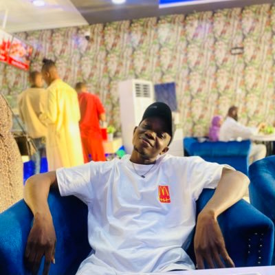 larwhizil's profile picture. Foodie🍝 || Manchester United♥ || Political Scientist || Wizkid FC 🌟 || Unilag Alumnus 📖 || Proudly Scorpio