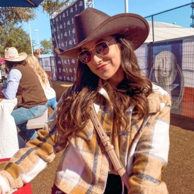 Hannah_Bryann's profile picture. Aspire to inspire. 🤙🏻 SMILE 😊