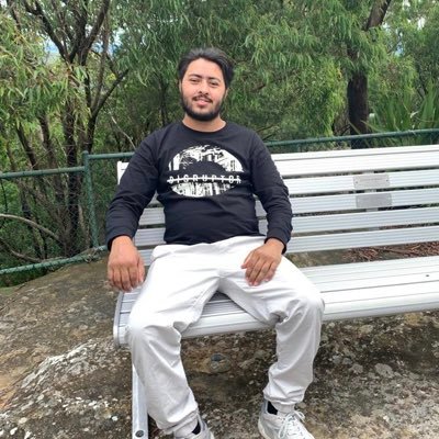 DhlMdv's profile picture. easy going