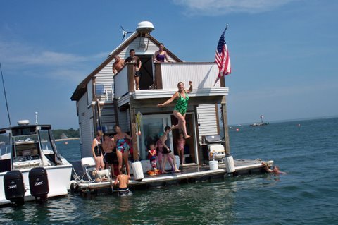 capecodtina's profile picture. retired coalition coordinator: ally, phone photographer, reader, traveler, mediocre cook, and passionate Democrat.