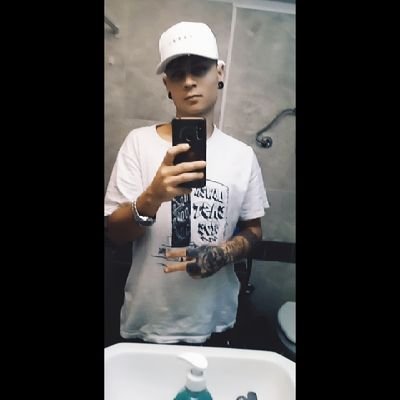 Santiag60934355's profile picture. Aries♈
uruguay📍 🌎
REAL MADRID🏆