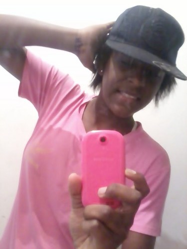 Confia em min , eu andarei na chuva as 3;00 da manha so pra té ver ♥ --(Taina Bacelar)---