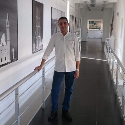 MhadiEng's profile picture. 