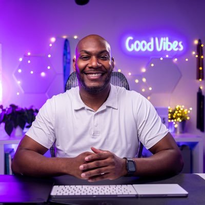 UglyUnicornsDsg's profile picture. Lead Product Designer | Content Creator.