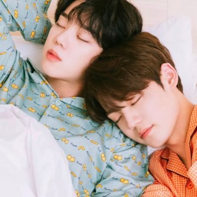 multi-tasking🩺she/her👩⚕️• A.C.E ult stan🧡💛 other stans: BTS, Seventeen, 2ne1 & UNB. this account is mostly for A.C.E♠️ 🌵⭐️🍀🦋🧜♂️