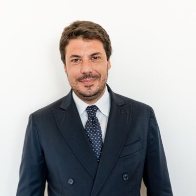 🖊Dottore commercialista, esperto di crisi aziendali.📚 Presidente di Factory Tax by factory counseling. 📲 Lobbista presso Camera dei Deputati.