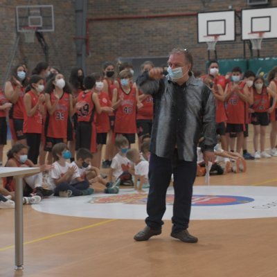 Música y baloncesto..........La alegría de vivir..........🏀🎧❤️