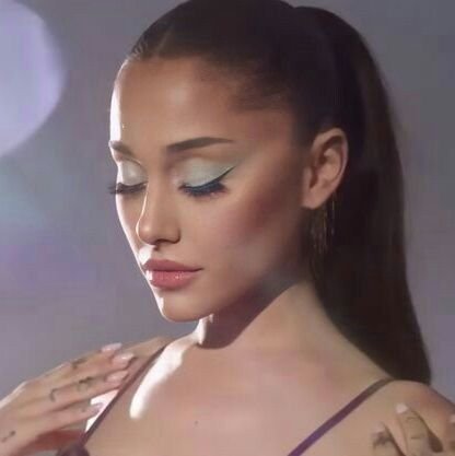 new account my account suspended @ArianaOneLoveCu
excuse me um.... I LOVE U @ArianaGrande ♥ You are my everything..