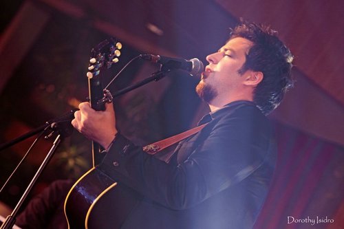Music lover-and Lee Dewyze makes music that I love.