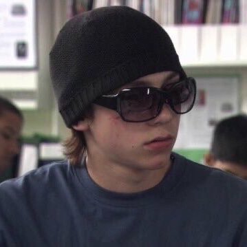 loneloser_31's profile picture. 