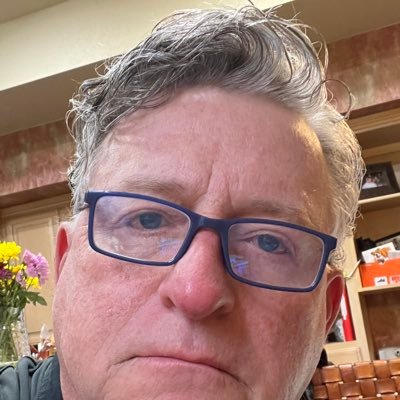 Investor/Realtor StepStone Realty 628993, MultiFamily Properties, residential Oak Hills area UF Gator, former radio exec, avid golfer, bulldog owner.