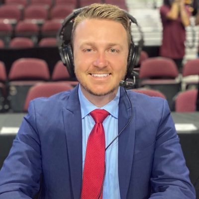 Play-by-Play Announcer for @lmulionsmbb (11th season) and Host of @jsquaredpod, Bleav in Clippers & Bleav in LMU Basketball Podcasts