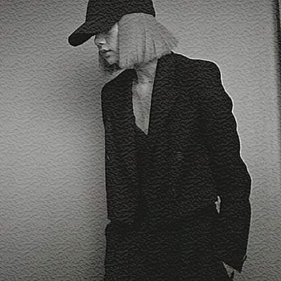 เรียกซีคริสขาสิคะ
Do you wish I was different?
Make friends all the time 24/7