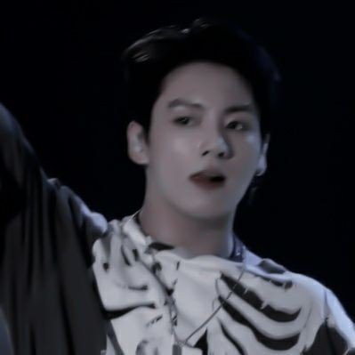 Techint20's profile picture. อ่านทำไมมีใจหรอคะ DM 24/7