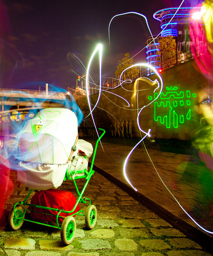 BerliNeon's profile picture. you see me green glaring and bright but only in Berlin at night
Laser streetart is what i do, happy for friends, because i´m new:)