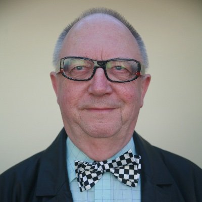 Playwright. Poet. Creative Specialist. Co-founder & editor of Reviewsgate https://t.co/sMTqB8gE4w