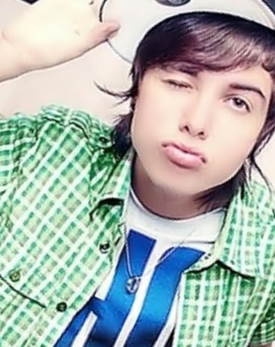 Nimguém tem o 
direito de me julgar a não ser eu mesmo. Eu me pertenço e de mim faço o que bem 
entender.