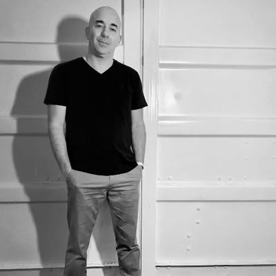 Dj & Producer for over 30 years, Rocco Rodamaal run his imprint Label MEMORIES.