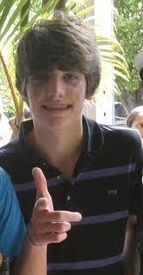 sou apenas da @PietraRawr1
