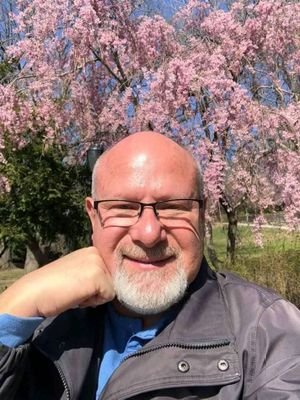 RobertJ71563089's profile picture. Travailler