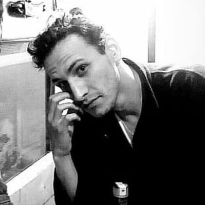 RojasVa_'s profile picture. 