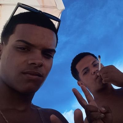 Saudado da guerra armado que dorme sonha e acorda com barulho de rajada 🚩