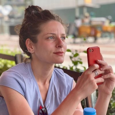 HelensLens's profile picture. 
