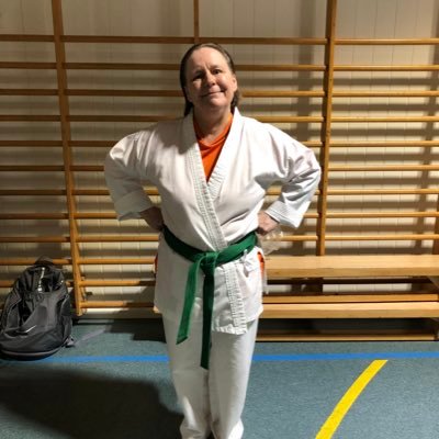 ærlig. liker ikke løgner . trener karate .🙏 jeg er tidligere rusmisbruker . slutta 9.juni 2016🙏hater mobbing. følg meg gjærne her 😊