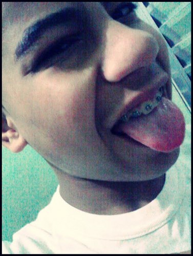 ზ -  Twitter Official @Pedroshantos e @MeuMundoTosco  ϟ ზ