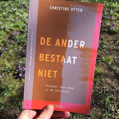 Schrijver. Theatermaker. Feminist. Bedenker van de Gevangenis Monologen. Onlangs verscheen mijn pamflet De ander bestaat niet. #fixdit #blocknotes