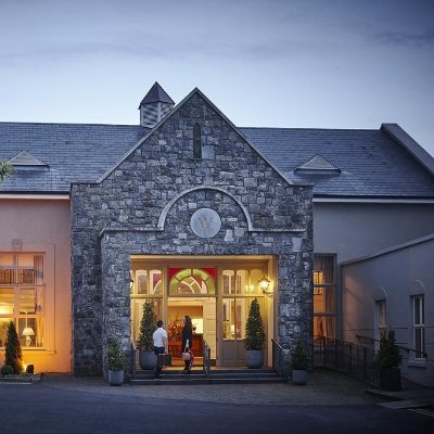 Award-winning family run Hotel located on the grounds of Woodstock Golf & Country Club 4km from Ennis ideal to explore the Burren and the Wild Atlantic Way